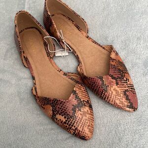 Old Navy animal print flats size 7